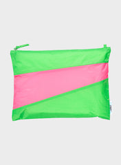 Susan Bijl The New Pouch Greenscreen & Fluo Pink